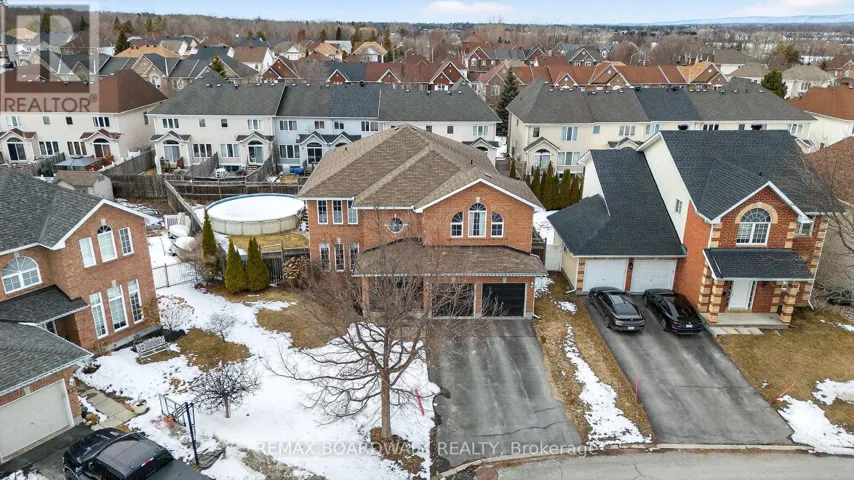 85 WOLISTON CRESCENT, Ottawa, Ontario K2W1G2