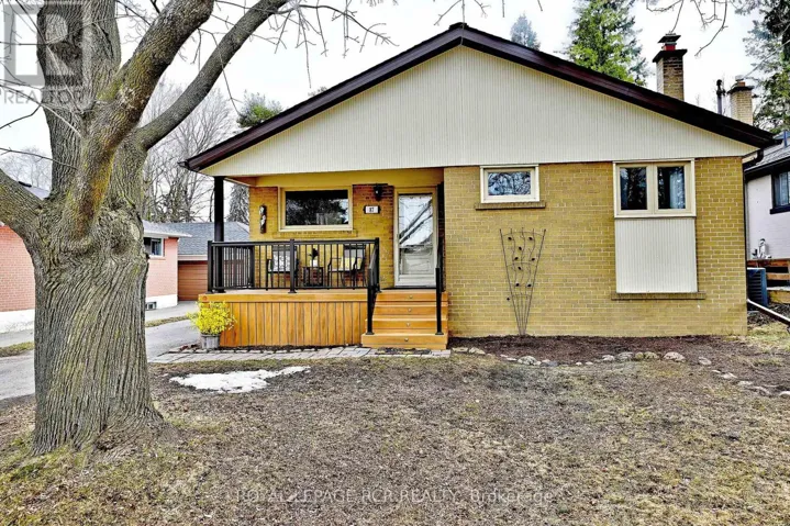 87 RICHARDSON DRIVE, Aurora (Aurora Highlands), Ontario L4G1Z4