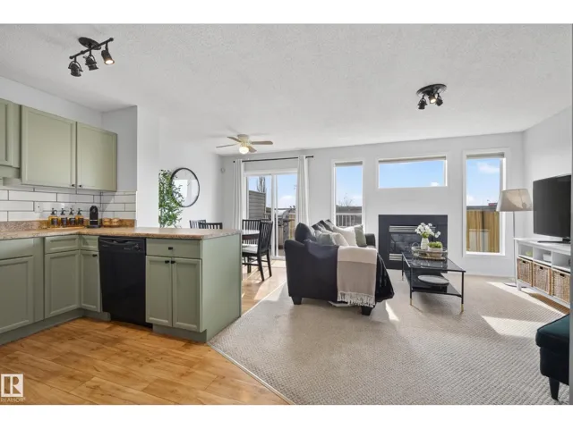 9051 SCOTT CR NW, Edmonton, Alberta T6R0E7