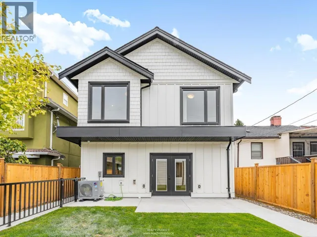 2 4257 KNIGHT STREET, Vancouver, British Columbia V5N3M3
