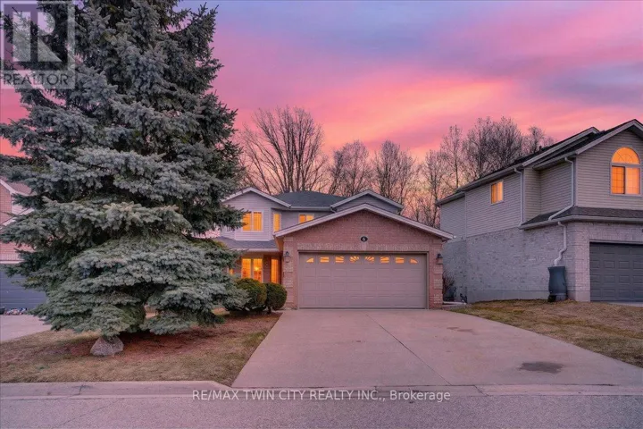 6 ARDWOOD PLACE, Kitchener, Ontario N2A4C3