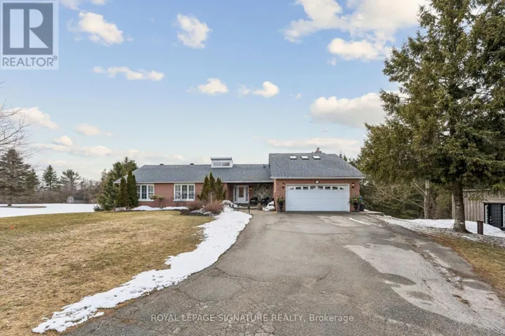 16 HILLTOP CRESCENT, East Garafraxa, Ontario L9W6B8
