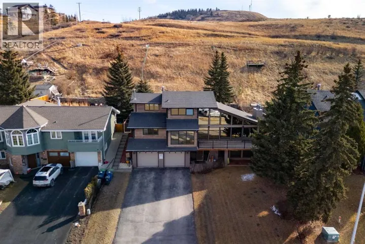516 Fourth Avenue N, Cochrane, Alberta T4C1E5