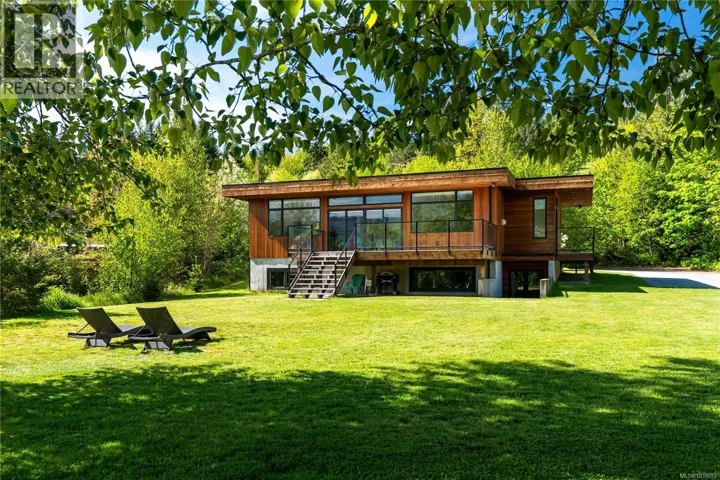 9905 Stin-Qua Rd, Honeymoon Bay, British Columbia V0R1Y0