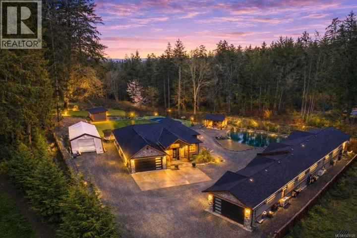 3215 Pinder Pl, Cobble Hill, British Columbia V0R1L6
