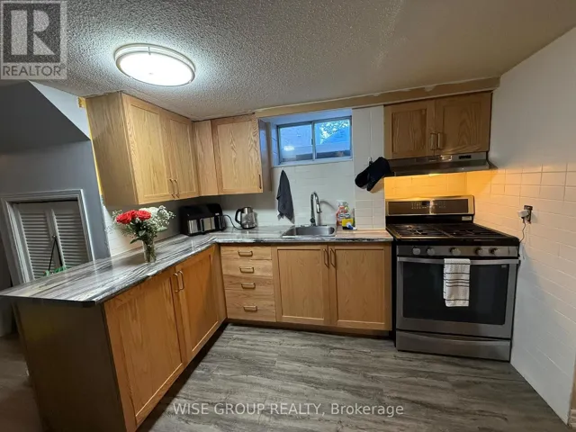 BSMT - 18 SONNET COURT, Toronto (Rustic), Ontario M6L1J6