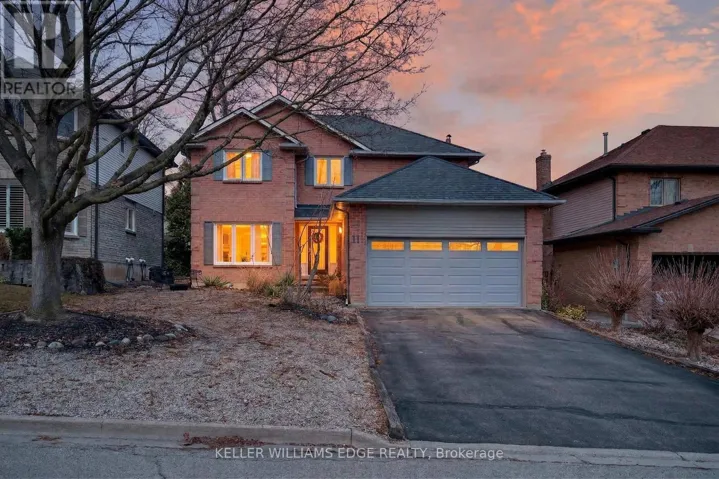 11 GIFFIN ROAD, Hamilton (Dundas), Ontario L9H6S4