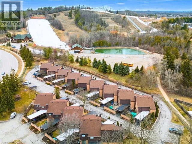 28 UNDERHILL Crescent Unit# 3, Kitchener, Ontario N2A2S8