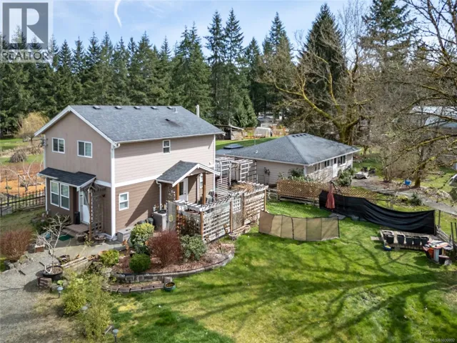 7874 & 7876 Fairview Rd, Black Creek, British Columbia V9J1G5