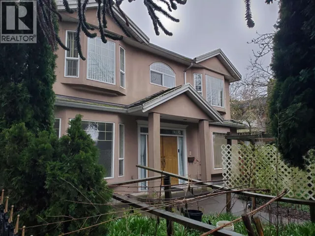 2612 E 49TH AVENUE, Vancouver, British Columbia V5S1J7