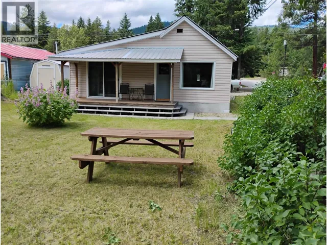 90 2nd Avenue, Beaverdell, British Columbia V0H1A0