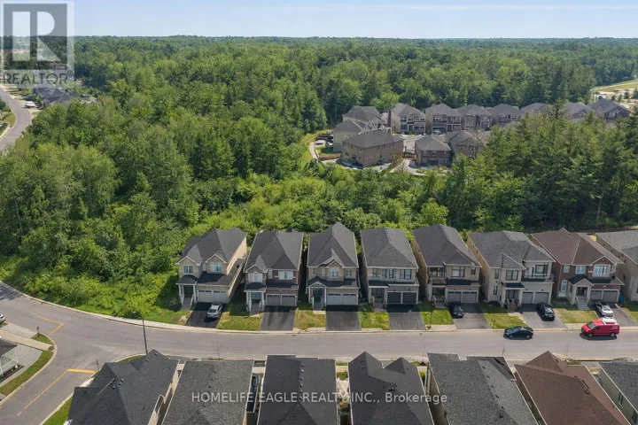 71 WOODHAVEN AVENUE, Aurora (Aurora Estates), Ontario L4G3Y2