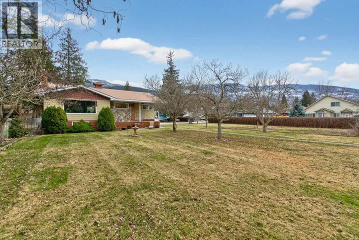 502 Pine Street, Sicamous, British Columbia V0E2V0