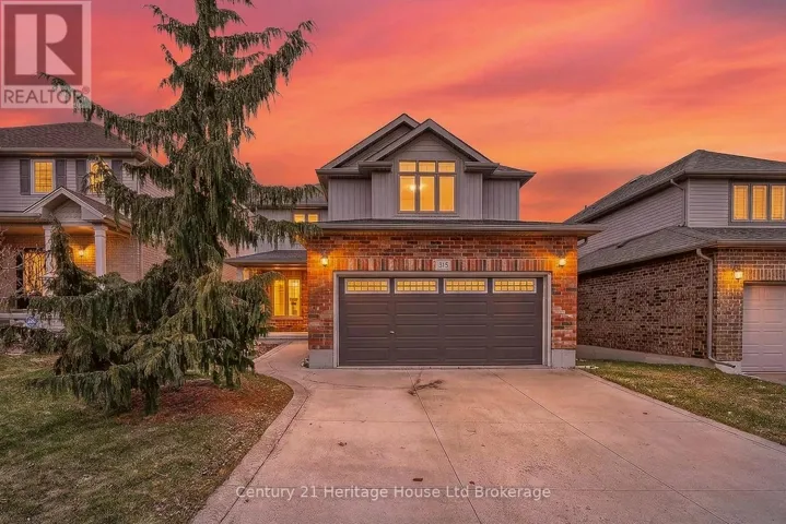 215 MUNNOCH BOULEVARD, Woodstock (Woodstock - North), Ontario N4T1V7