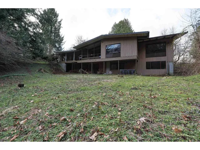 19607 80 AVENUE, Langley, British Columbia V3A4P7