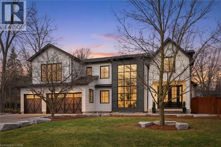 136 ROCKCLIFFE Road, Waterdown, Ontario L9H7H3