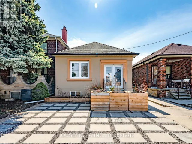 75 HENRIETTA STREET, Toronto (Rockcliffe-Smythe), Ontario M6N1S5