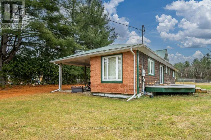 14 WEST PARK LANE, Addington Highlands (Addington Highlands), Ontario K0H2G0