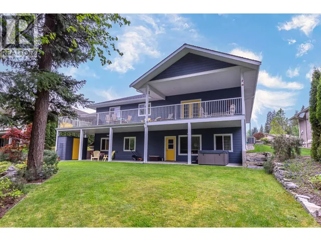 2750 Sunnydale Drive, Blind Bay, British Columbia V0E1H2