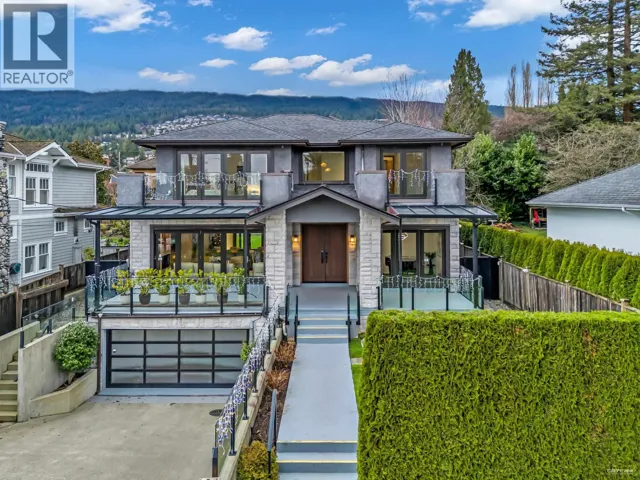 2227 HAYWOOD AVENUE, West Vancouver, British Columbia V7V1X6