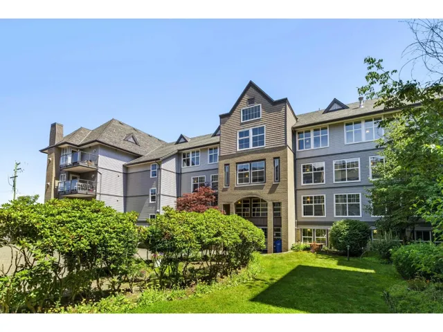 217 20200 56 AVENUE, Langley, British Columbia V3A8S1