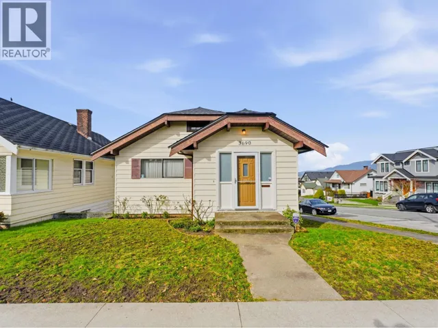 3690 DUNDAS STREET, Vancouver, British Columbia V5K1S4