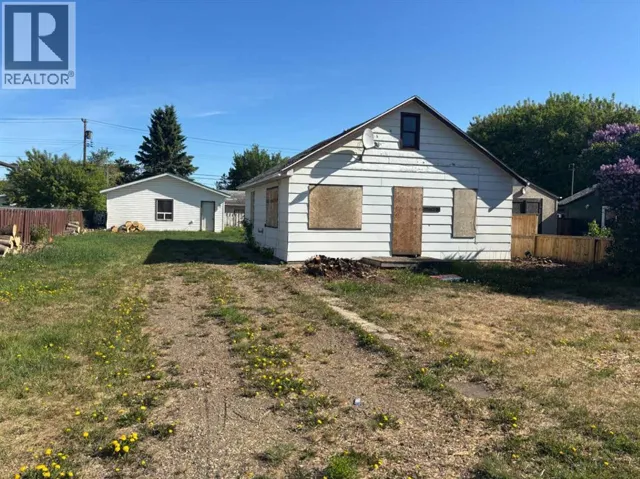 9518 85 Avenue, Peace River, Alberta T8S1G3