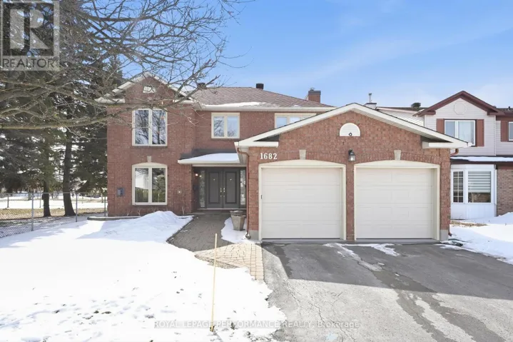 1682 BARRINGTON STREET, Ottawa, Ontario K1C4W8