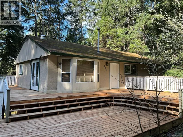 881 Sharie Rd, Gabriola Island, British Columbia V0R1X2