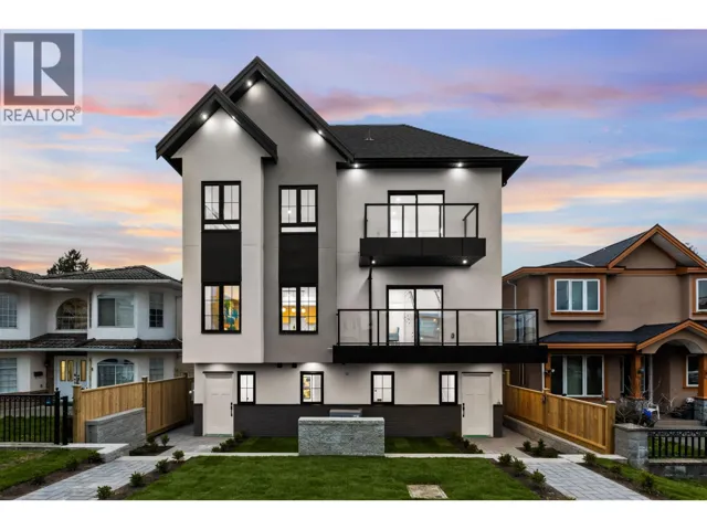 2 7353 12TH AVENUE, Burnaby, British Columbia V3N2J8