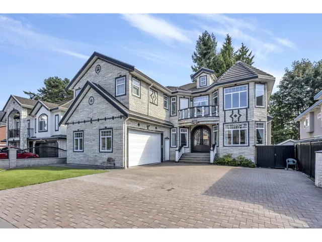 13884 89A AVENUE, Surrey, British Columbia V3V6K9