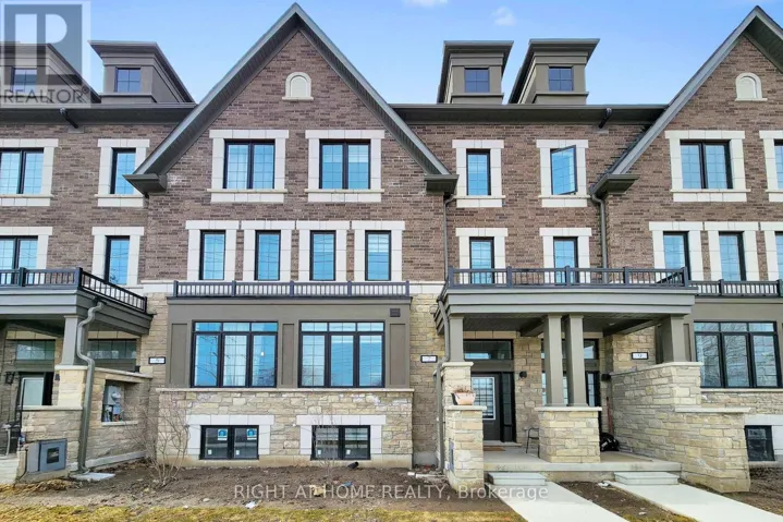 7 SELFRIDGE WAY, Whitby (Downtown Whitby), Ontario L1N0N9