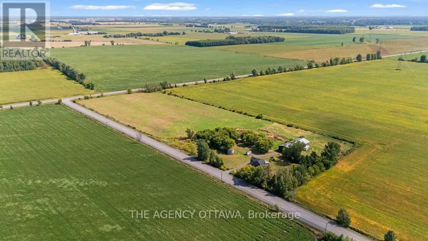 9420 PARKWAY ROAD, Ottawa, Ontario K0A1V0