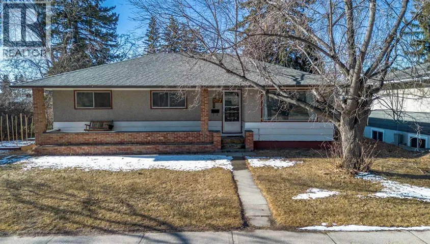 967 Northmount Drive NW, Calgary, Alberta T2L0B1