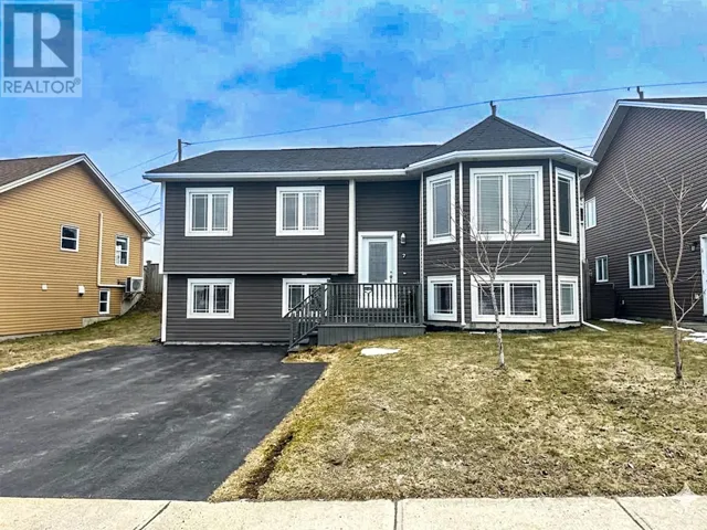 7 Blue Jay Place, Paradise, Newfoundland & Labrador A1L0Y9