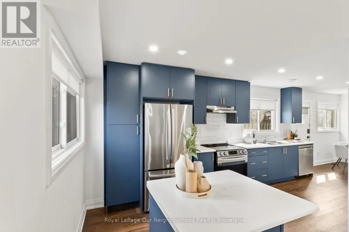 571 BERWICK CRESCENT, Oshawa (McLaughlin), Ontario L1J3E6