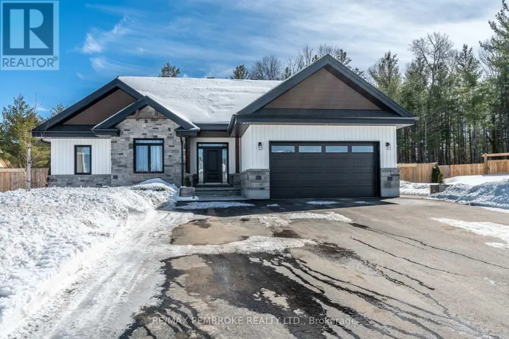 131 CHAD STREET, Petawawa, Ontario K8H0G9