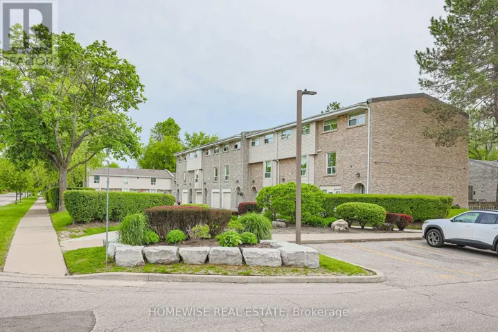 18 - 560 WAVERLY STREET N, Oshawa (McLaughlin), Ontario L1J5Y4