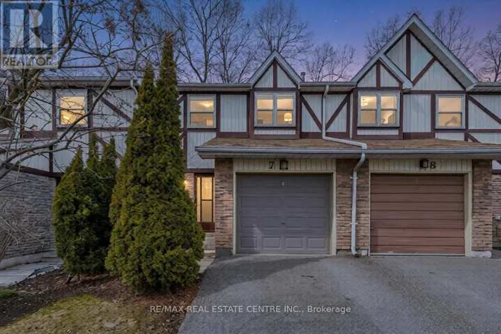 7 MORLEY CRESCENT, Brampton (Central Park), Ontario L6S3K8