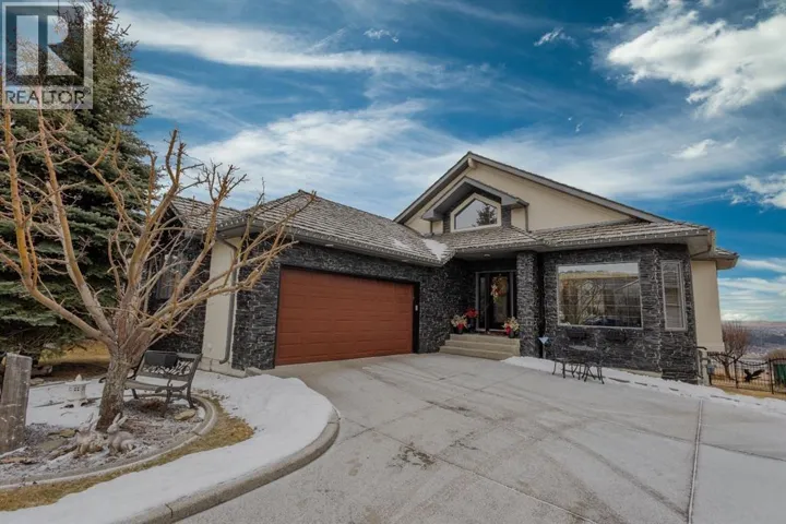 122 Gleneagles Landing, Cochrane, Alberta T4C1W3
