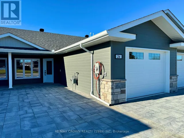24 GOLF STREET, Kapuskasing, Ontario P5N3J6