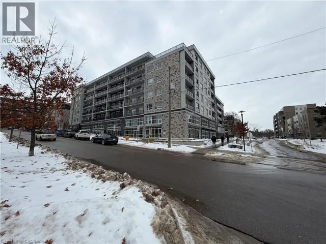 275 LARCH Street Unit# B112, Waterloo, Ontario N2L3R2