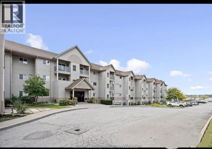 3000 SANDWICH Unit# 220, Windsor, Ontario N9C4G3