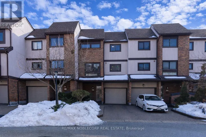 52 - 1080 WALDEN CIRCLE, Mississauga (Clarkson), Ontario L5J4J9