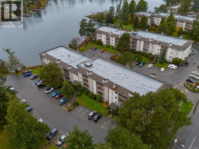 203 69 Gorge Rd W, Saanich, British Columbia V9A1L9