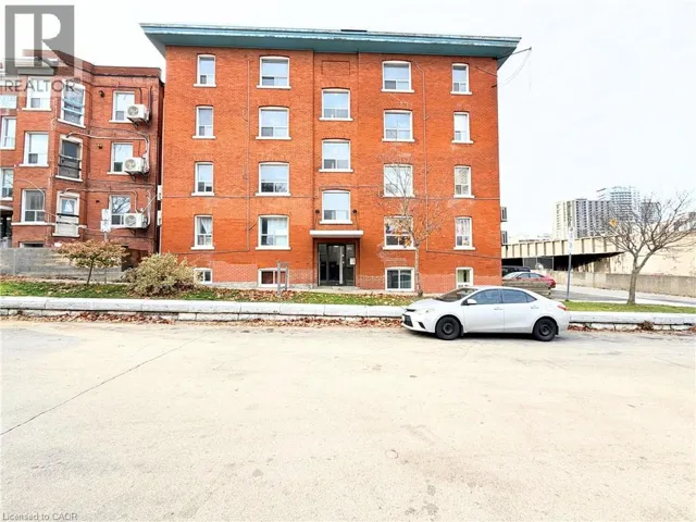 120 CHARLES Street Unit# 6, Hamilton, Ontario L8P3E6