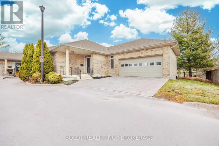 6 - 139 GLENDALE AVENUE, St. Catharines (Glendale/Glenridge), Ontario L2T2K2