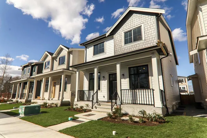 20677 76 AVENUE, Langley, British Columbia V2Y1V5