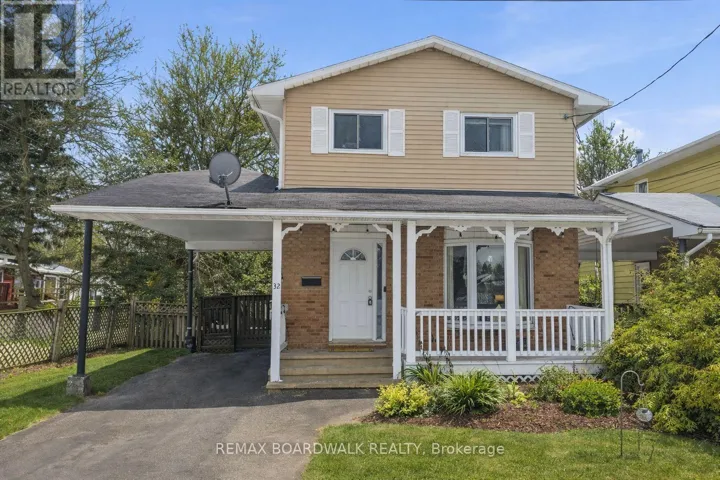 32 PROVOST STREET, Perth, Ontario K7H3H1