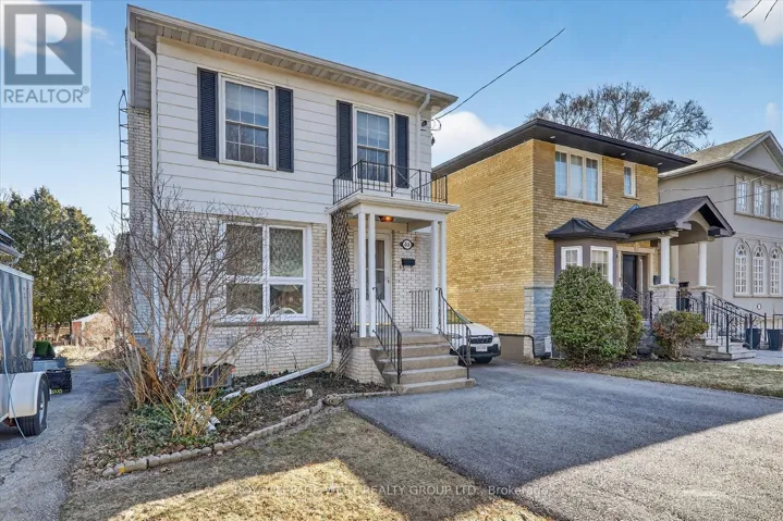 35 ROXALINE STREET, Toronto (Humber Heights), Ontario M9P2Z1